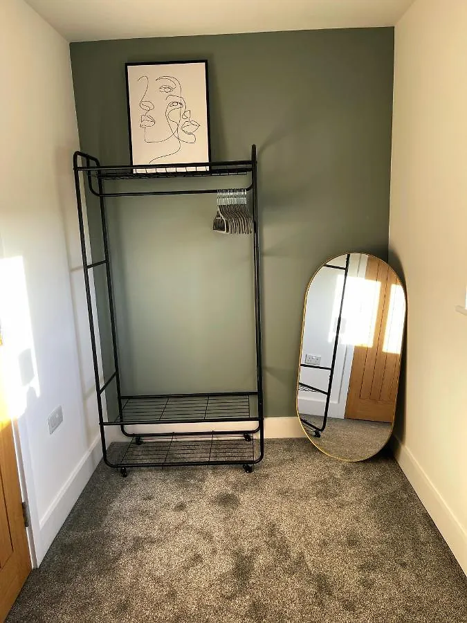 Holiday home 3 Double Bed Luxurious House Near Heathrow Airport Villa Staines-upon-Thames United Kingdom